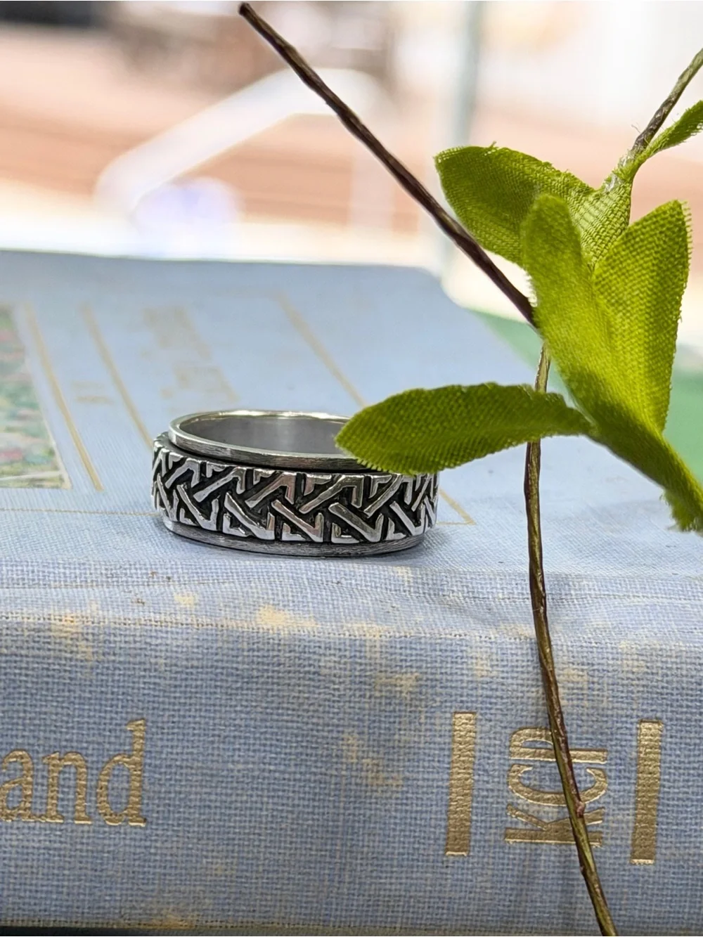 Vintage 925 Sterling Silver Celtic Knot Men's Ring | Band. Size- 8.5 Masculine